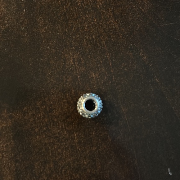 Beautiful silver toned charm from Pandora. Like new! - Picture 4 of 4